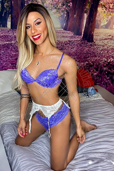 Foto 45 di Louise Angel trav Roma