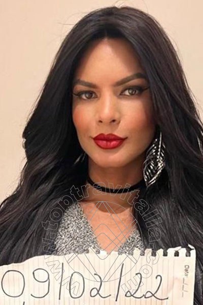 Foto selfie 2 di Sabrina Morais Xxxl trav Londra