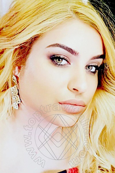Foto selfie 1 di Amira Ahsen trav Bucarest