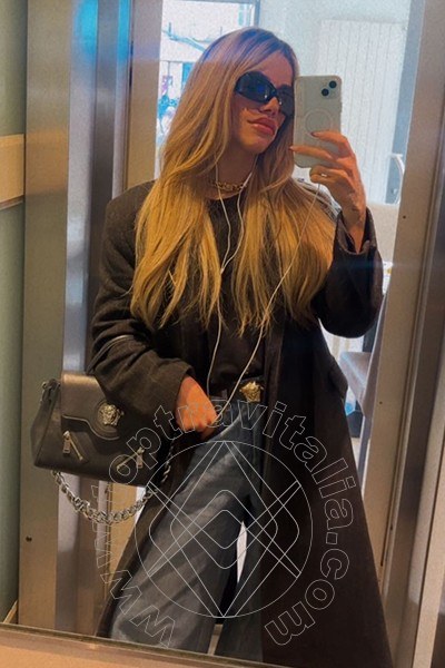 Foto selfie di Rafaella Menicucci Xxl trav Firenze